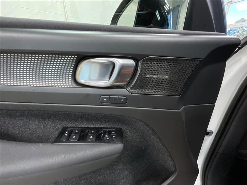 2022 VOLVO XC40 RECHARGE PURE ELECTRIC Twin Ultimate
