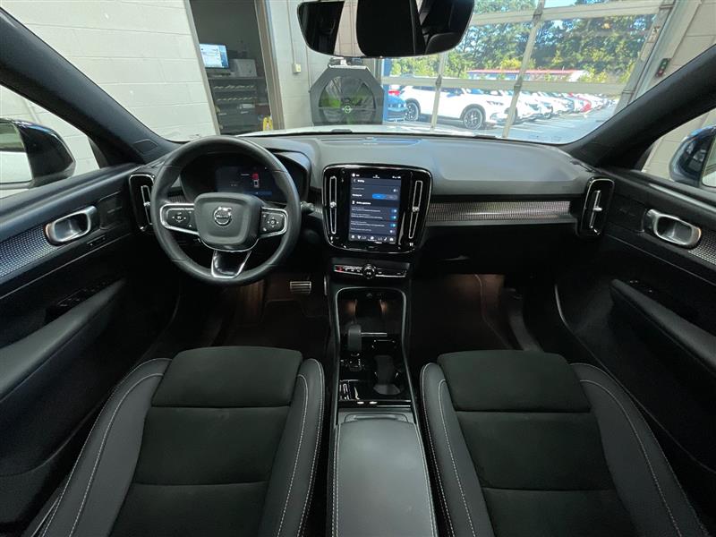 2022 VOLVO XC40 RECHARGE PURE ELECTRIC Twin Ultimate