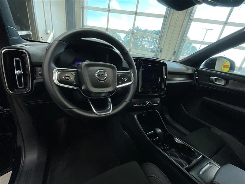 2023 VOLVO XC40 RECHARGE PURE ELECTRIC Plus