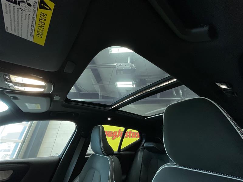 2023 VOLVO XC40 RECHARGE PURE ELECTRIC Plus
