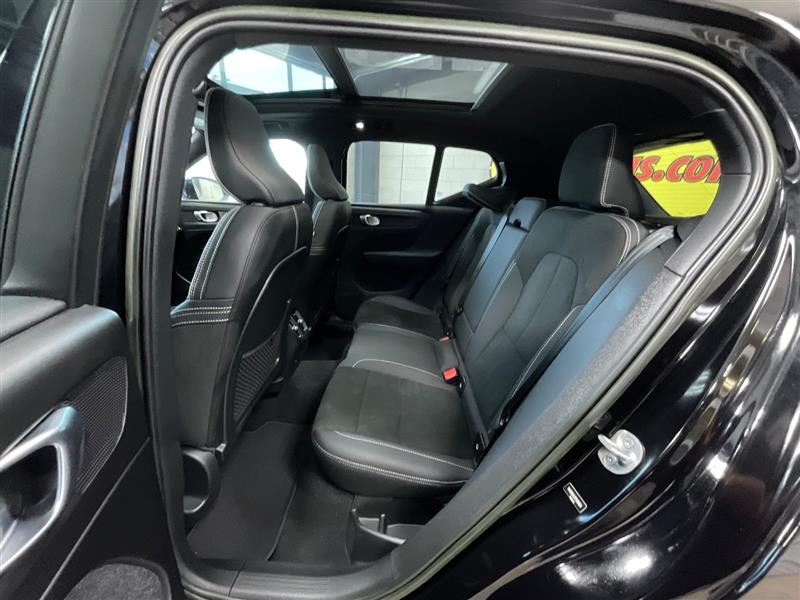 2023 VOLVO XC40 RECHARGE PURE ELECTRIC Plus