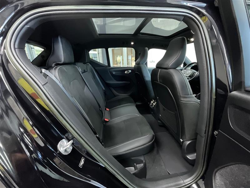 2023 VOLVO XC40 RECHARGE PURE ELECTRIC Plus