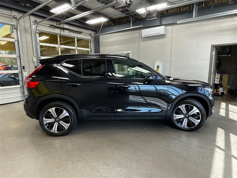 2023 VOLVO XC40 RECHARGE PURE ELECTRIC Plus