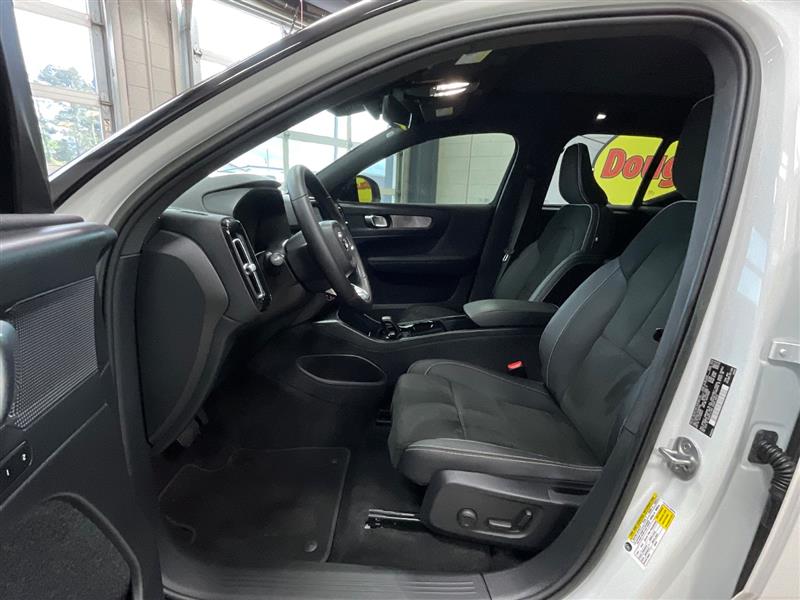 2023 VOLVO XC40 RECHARGE PURE ELECTRIC Plus