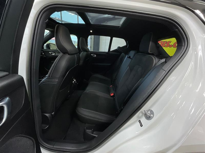 2023 VOLVO XC40 RECHARGE PURE ELECTRIC Plus