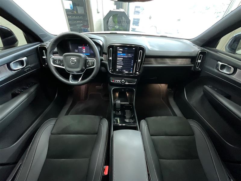 2023 VOLVO XC40 RECHARGE PURE ELECTRIC Plus