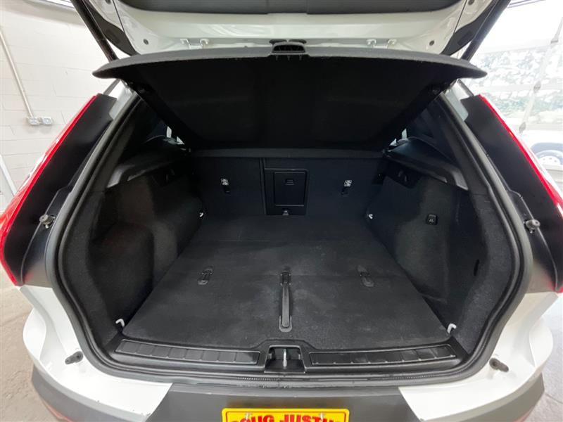 2023 VOLVO XC40 RECHARGE PURE ELECTRIC Plus