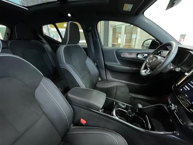 2023 VOLVO XC40 RECHARGE PURE ELECTRIC Plus