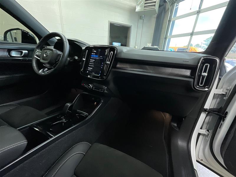2023 VOLVO XC40 RECHARGE PURE ELECTRIC Plus