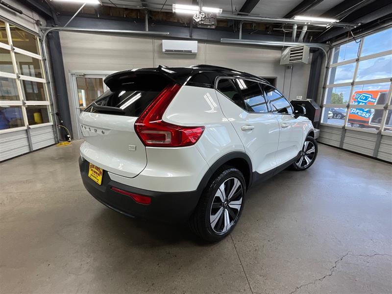 2023 VOLVO XC40 RECHARGE PURE ELECTRIC Plus