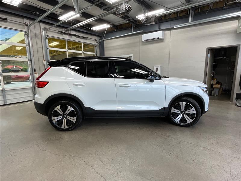 2023 VOLVO XC40 RECHARGE PURE ELECTRIC Plus