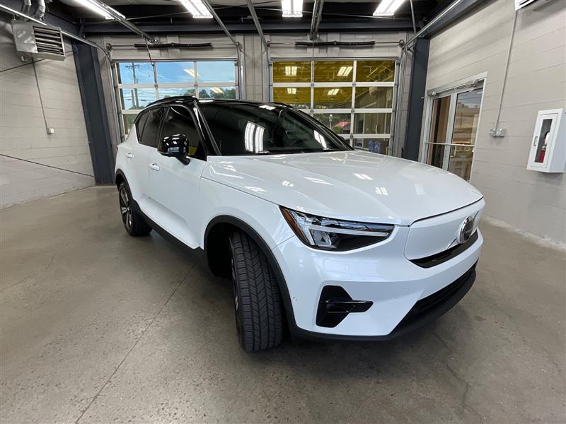 2023 VOLVO XC40 RECHARGE PURE ELECTRIC Plus