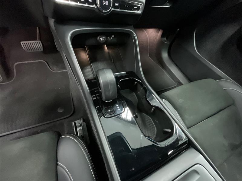 2023 VOLVO XC40 RECHARGE PURE ELECTRIC Plus