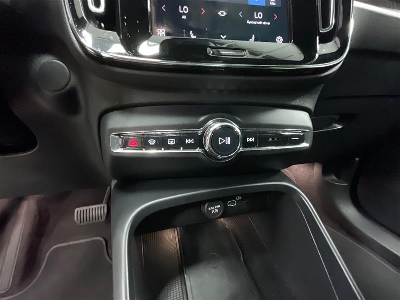 2023 VOLVO XC40 RECHARGE PURE ELECTRIC Plus