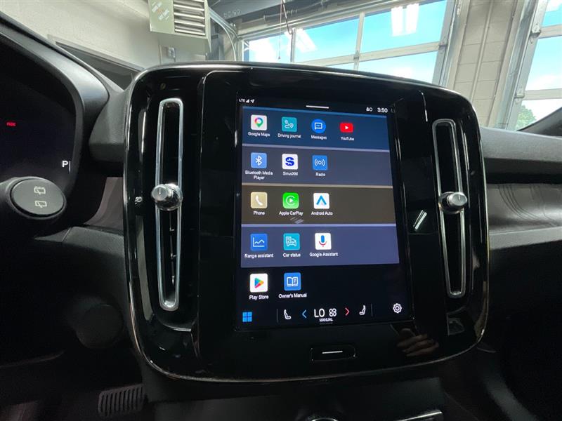 2023 VOLVO XC40 RECHARGE PURE ELECTRIC Plus