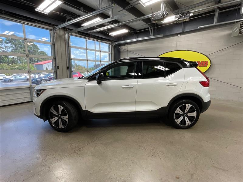 2023 VOLVO XC40 RECHARGE PURE ELECTRIC Plus
