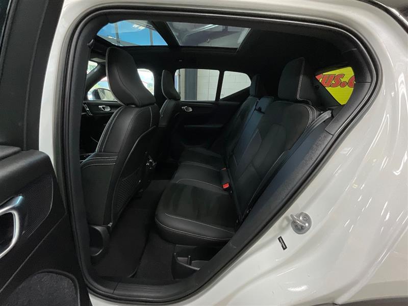 2023 VOLVO XC40 RECHARGE PURE ELECTRIC Plus