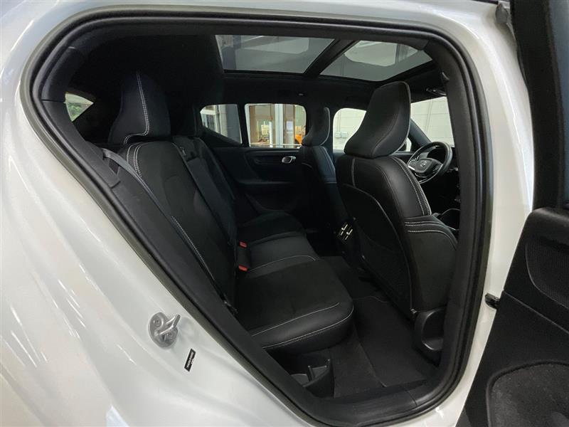 2023 VOLVO XC40 RECHARGE PURE ELECTRIC Plus