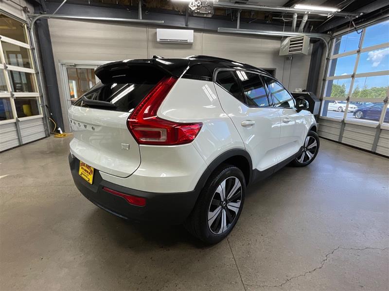2023 VOLVO XC40 RECHARGE PURE ELECTRIC Plus