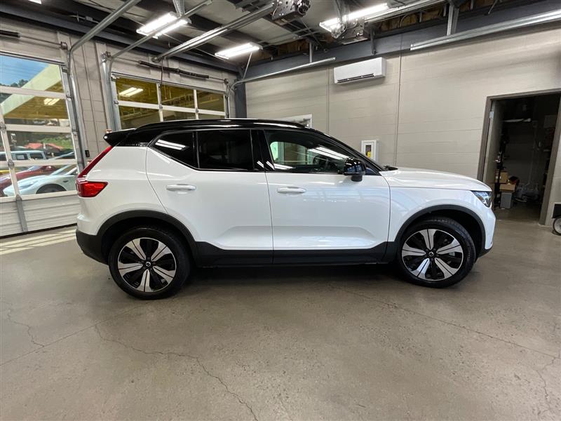 2023 VOLVO XC40 RECHARGE PURE ELECTRIC Plus