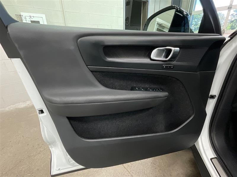 2023 VOLVO XC40 RECHARGE PURE ELECTRIC Plus