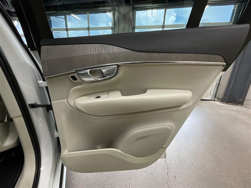 2023 VOLVO XC90 Plus