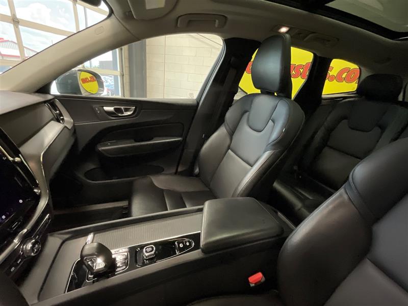 2023 VOLVO XC60 Core