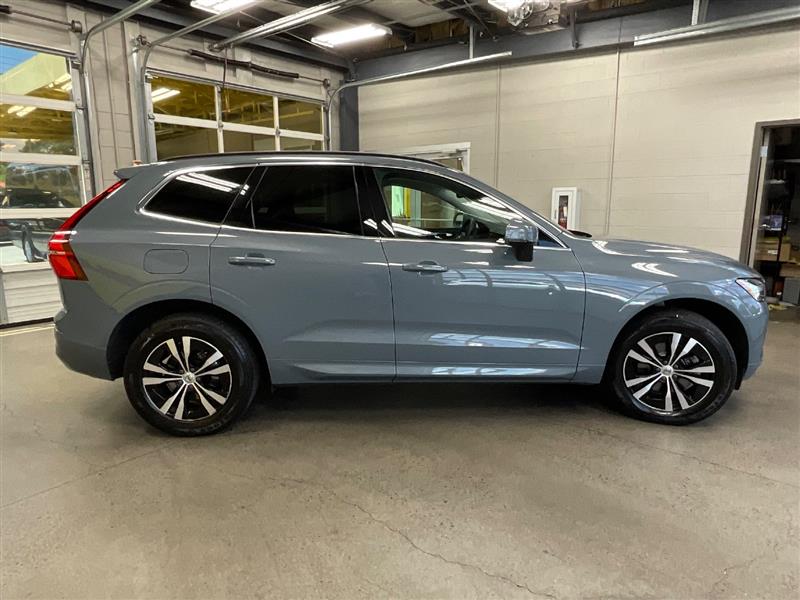 2023 VOLVO XC60 Core