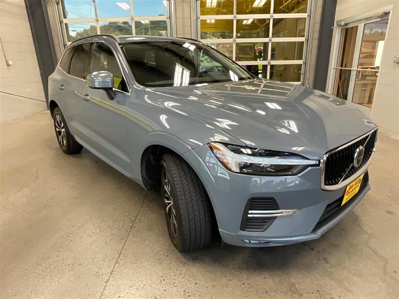 2023 VOLVO XC60 Core