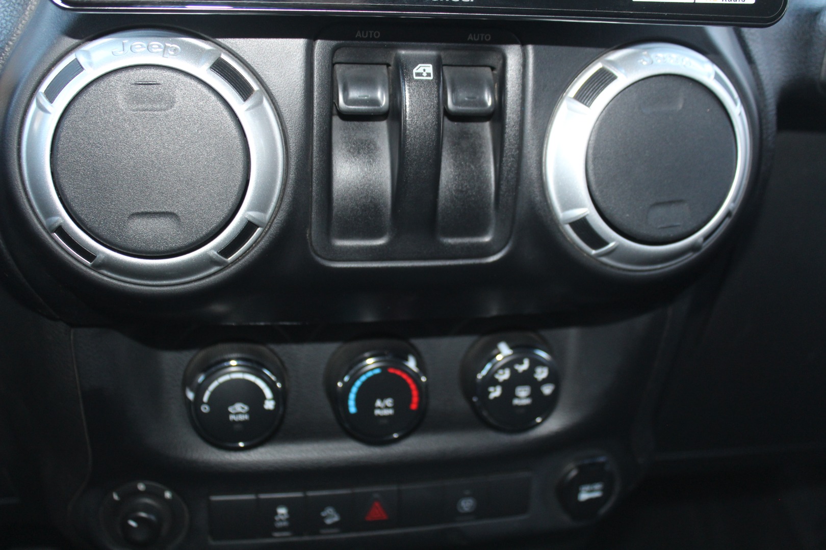 2014 Jeep Wrangler Rubicon - Photo 20