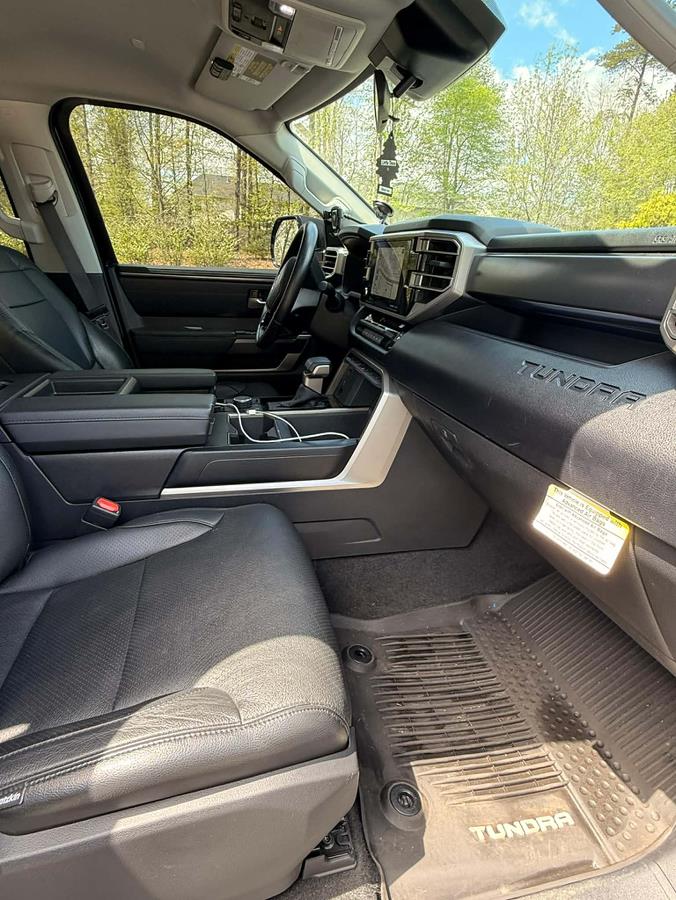 2024 Toyota Tundra SR5 - Photo 17