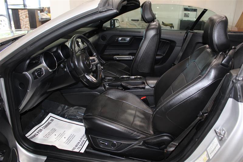 2018 Ford Mustang EcoBoost - Photo 25