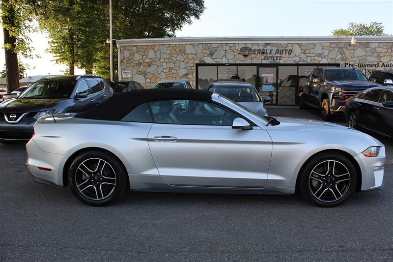 2018 Ford Mustang EcoBoost - Photo 8