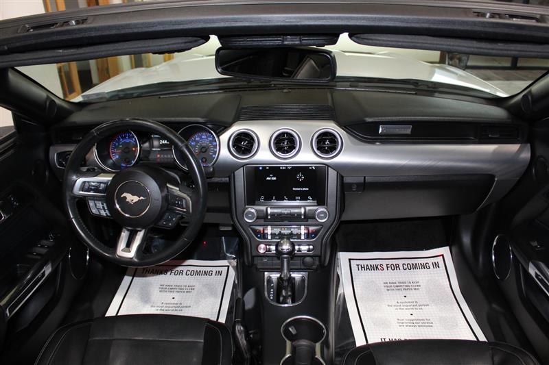 2018 Ford Mustang EcoBoost - Photo 16