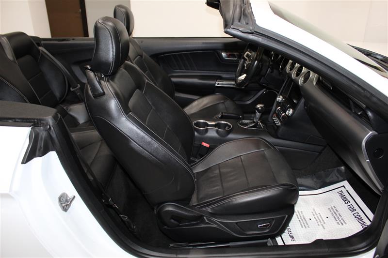 2018 Ford Mustang EcoBoost - Photo 24
