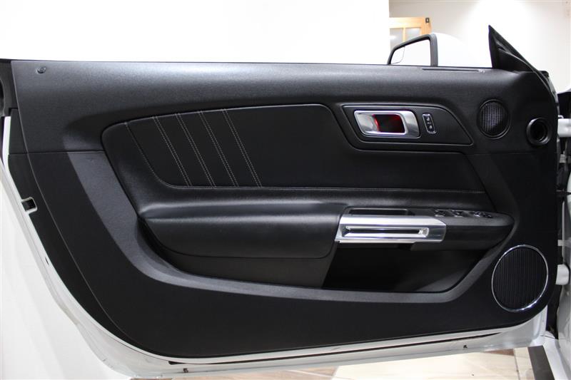 2018 Ford Mustang EcoBoost - Photo 26