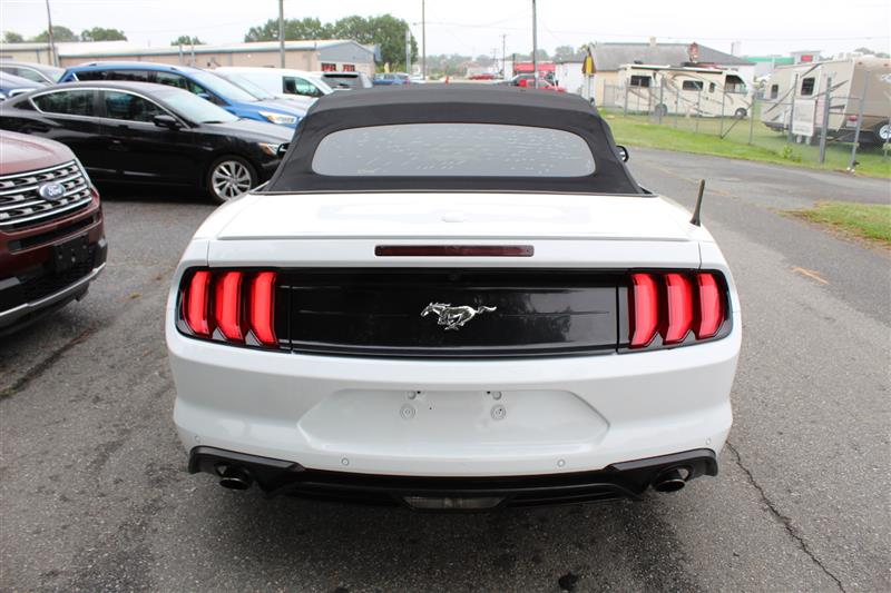 2018 Ford Mustang EcoBoost - Photo 6