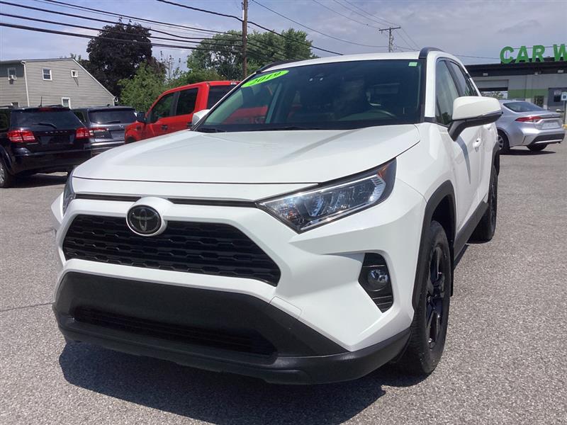 2019 TOYOTA RAV4 XLE