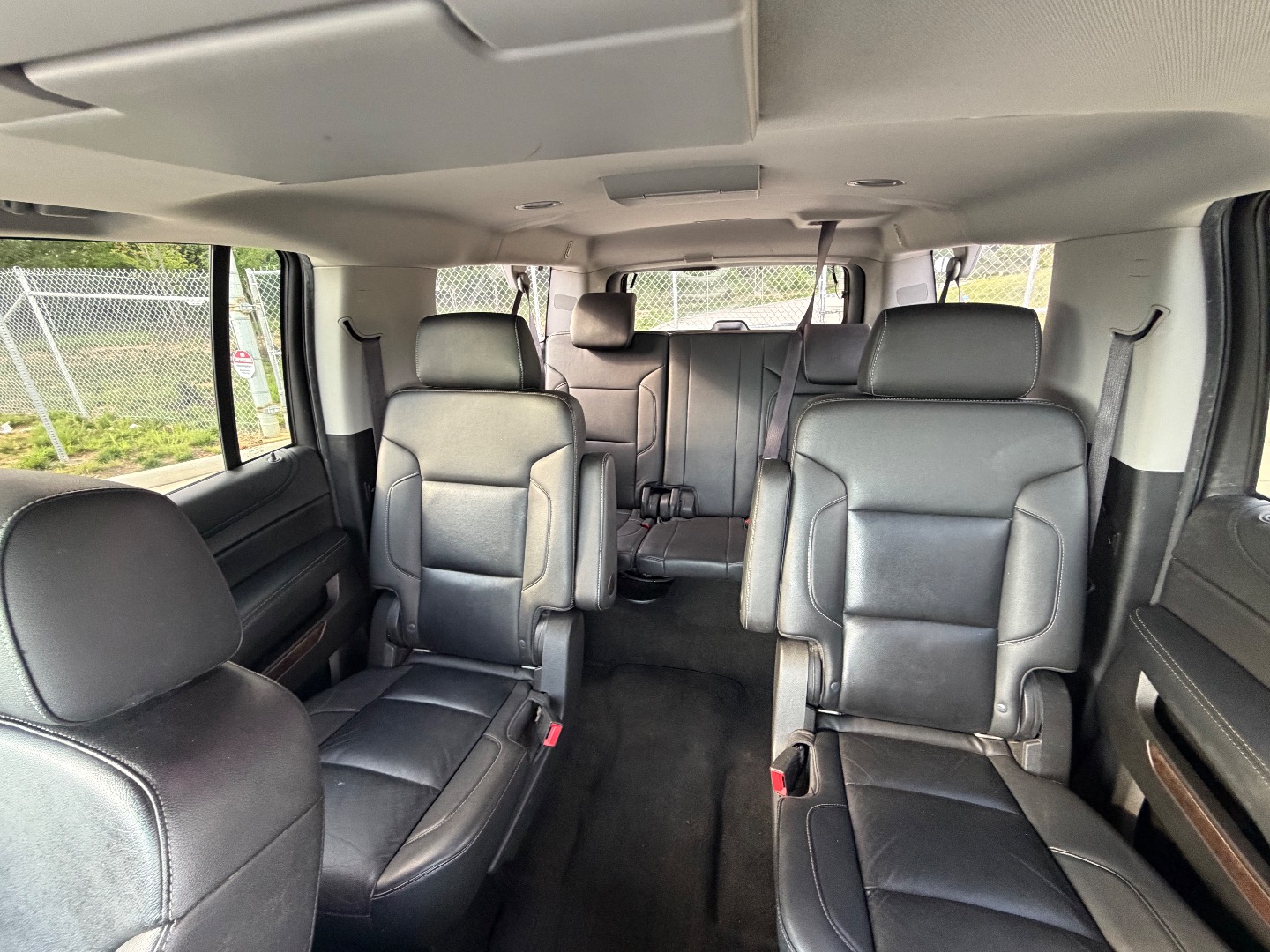 2017 Chevrolet Suburban LT - Photo 29
