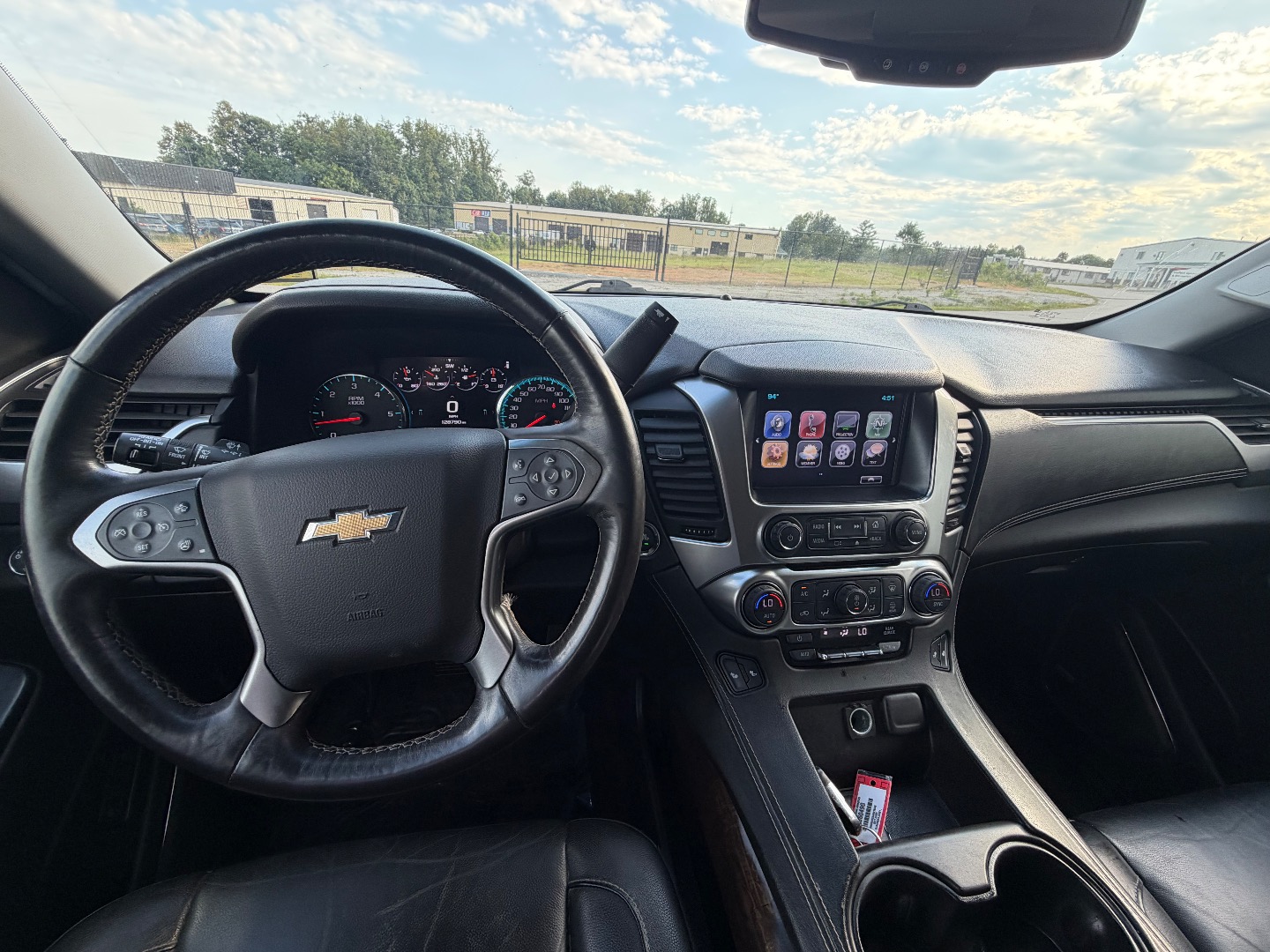 2017 Chevrolet Suburban LT - Photo 31