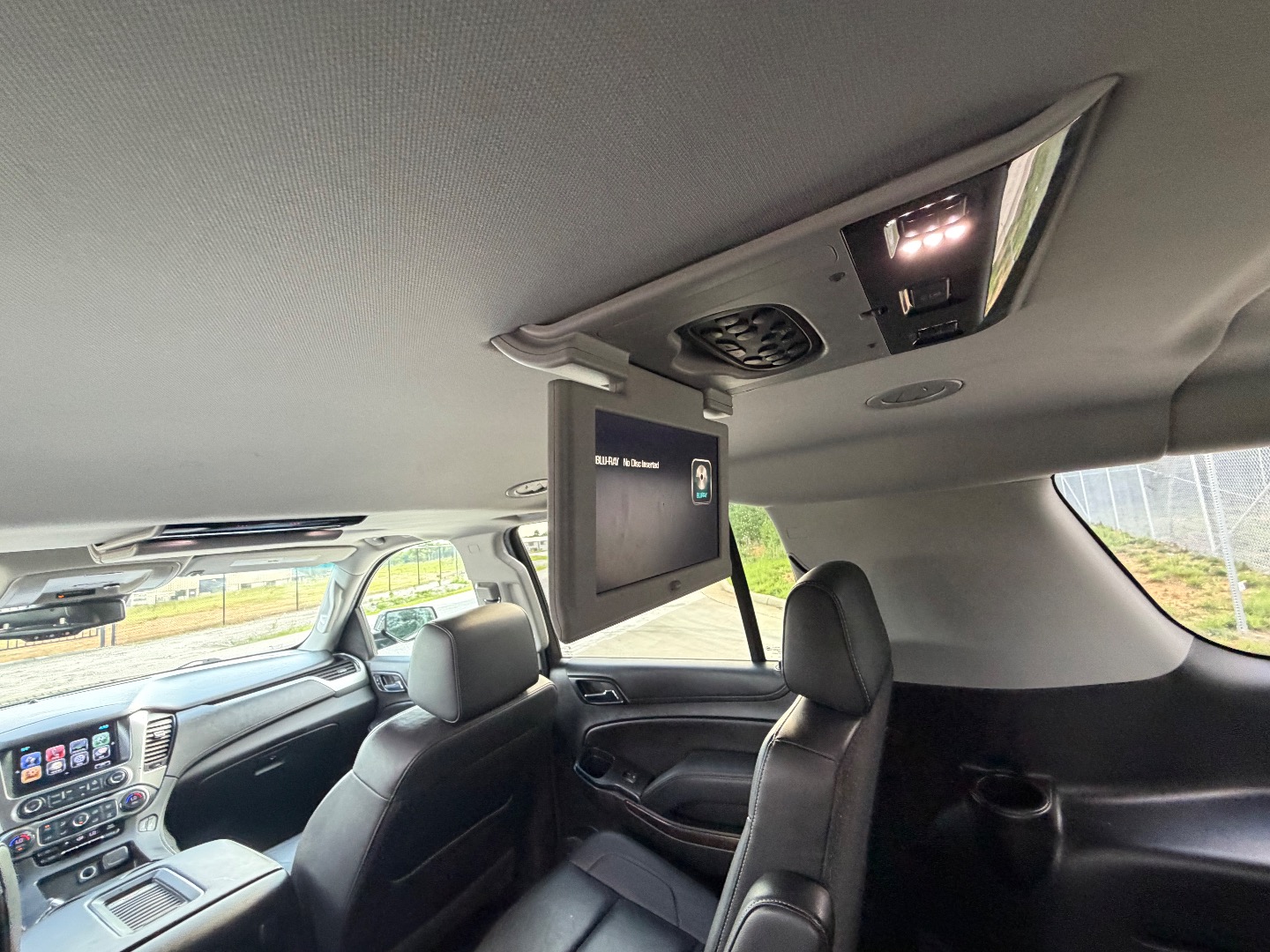 2017 Chevrolet Suburban LT - Photo 39