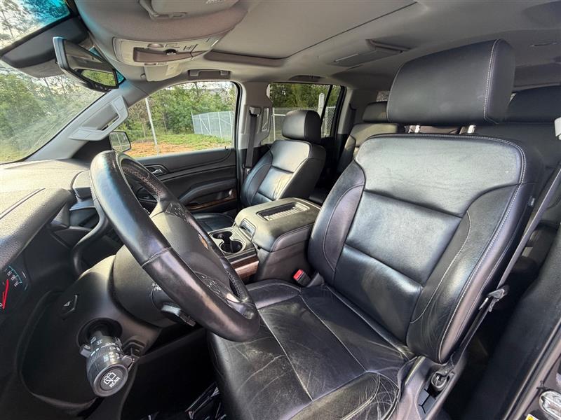 2017 Chevrolet Suburban LT - Photo 13