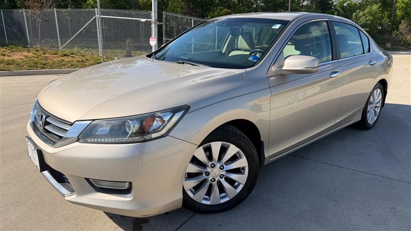 2013 Honda Accord EX-L Auto's photo