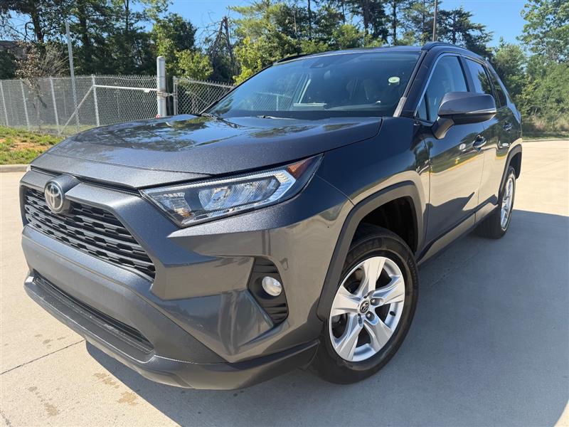 2021 Toyota RAV4 XLE AWD's photo