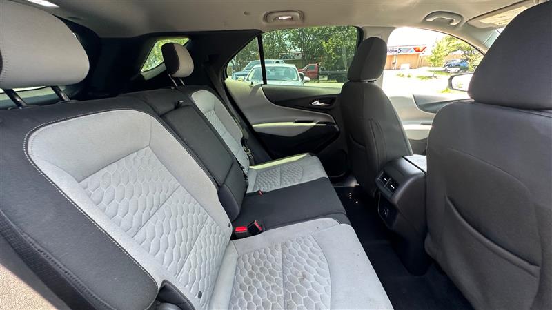 2019 Chevrolet Equinox LS - Photo 16