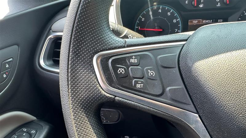 2019 Chevrolet Equinox LS - Photo 24