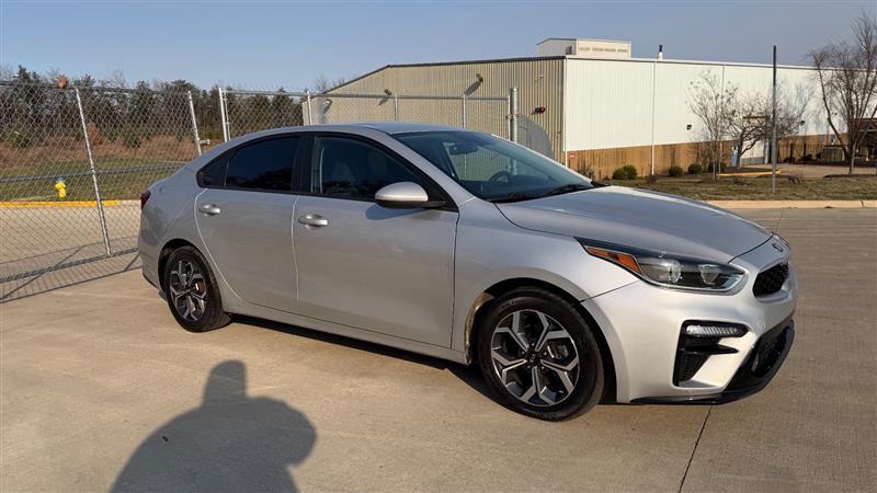 2021 Kia Forte LXS - Photo 7