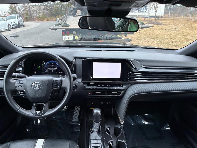 2025 Toyota Camry SE - Photo 11
