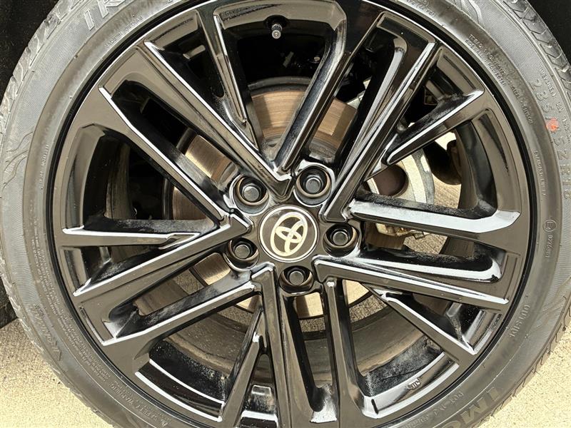 2025 Toyota Camry SE - Photo 17