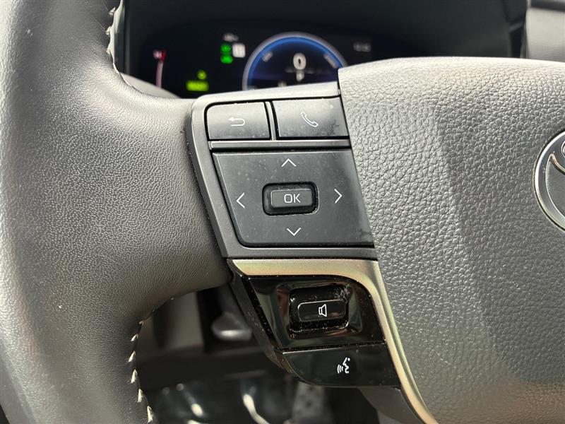2025 Toyota Camry SE - Photo 19